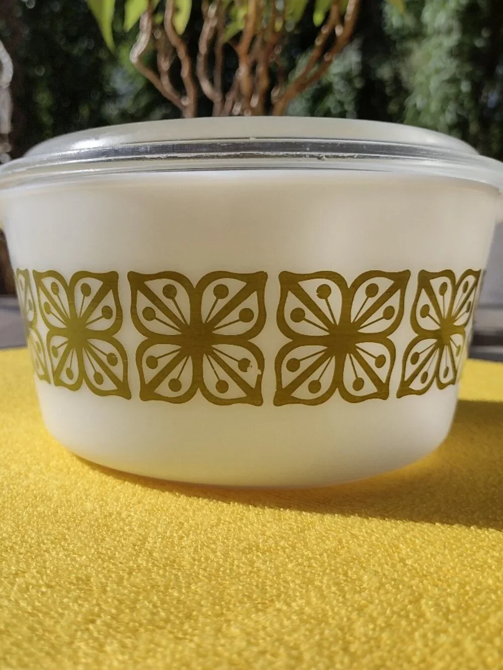 Vintage Pyrex Verde Green Square Flowers Casserole Dish With Lid 474-B 1 1/2 QT